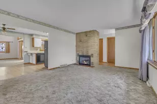 695 Bruce St, Fond du Lac, WI 54935 - Photo 5