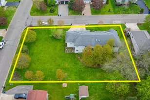 461 N 17th Dr, Sturgeon Bay, WI 54235 - Photo 5