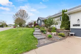 461 N 17th Dr, Sturgeon Bay, WI 54235 - Photo 7