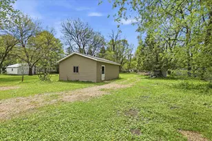 600 Royalton St, Waupaca, WI 54981 - Photo 27