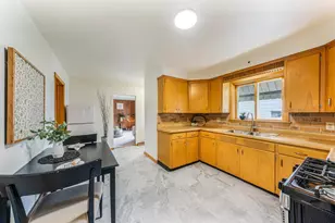 216 Maple St, Redgranite, WI 54970 - Photo 5