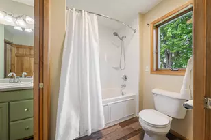 2521 Bishops Ln, Neenah, WI 54956 - Photo 15