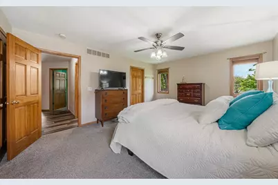2521 Bishops Lane, Neenah, WI 54956 - Photo 13