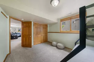 2521 Bishops Ln, Neenah, WI 54956 - Photo 21
