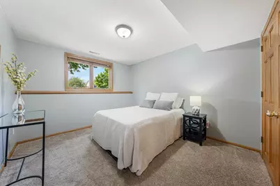 2521 Bishops Lane, Neenah, WI 54956 - Photo 19