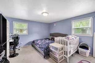 1622 Canary Ln, Green Bay, WI 54304 - Photo 9