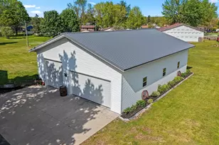 504 Sunrise Rd, Edgerton, WI 54486 - Photo 57