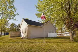 104 Riverwood Ct, Mishicot, WI 54228 - Photo 33