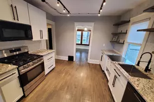719 S Memorial Dr, Appleton, WI 54911 - Photo 9