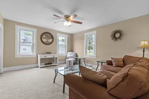 708 W 6th Ave, Oshkosh, WI 54902 - Photo 3