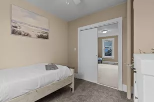 708 W 6th Ave, Oshkosh, WI 54902 - Photo 7