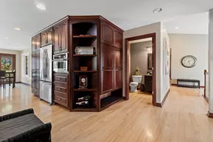 715 Hickory Valley Ct, De Pere, WI 54115 - Photo 23