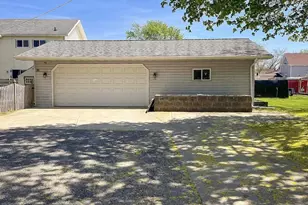 2505 14th Ave, Menominee, MI 49858 - Photo 5