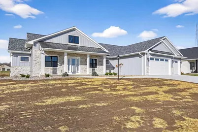758 Royal St Pats Drive, Wrightstown, WI 54180 - Photo 5