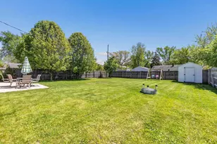 2543 Shade Tree Ln, Green Bay, WI 54313 - Photo 19