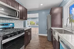 1034 Adams Ave, Oshkosh, WI 54902 - Photo 13