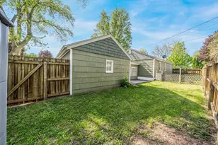 1212 8th St, Green Bay, WI 54304 - Photo 17
