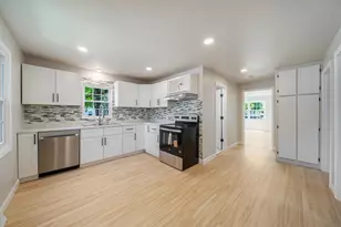 1212 8th St, Green Bay, WI 54304 - Photo 11