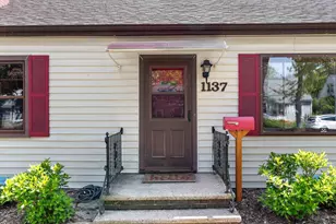 1137 E Jardin St, Appleton, WI 54911 - Photo 5