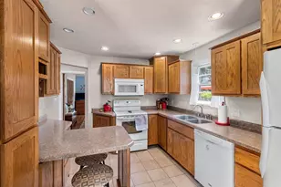 1137 E Jardin St, Appleton, WI 54911 - Photo 35