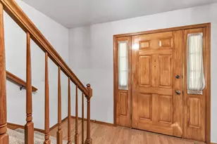 2152 Woodcrest Dr, Green Bay, WI 54304 - Photo 5