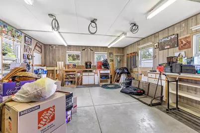 2152 Woodcrest Drive, Green Bay, WI 54304 - Photo 25