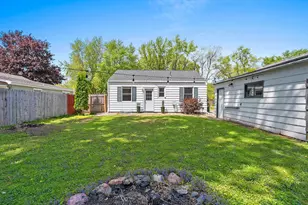 709 W 8th St, Kaukauna, WI 54130 - Photo 7