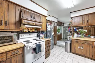 1159 Hobart Dr, Green Bay, WI 54304 - Photo 9