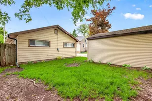 715 Division St, Neenah, WI 54956 - Photo 33