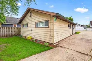 715 Division St, Neenah, WI 54956 - Photo 29