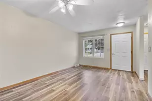 1324 W Bent Ave, Oshkosh, WI 54901 - Photo 13
