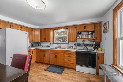 1932 N Division Street, Appleton, WI 54911 - Photo 9