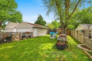 1932 N Division St, Appleton, WI 54911 - Photo 25