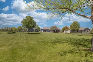 1104 Charlene Ave, Omro, WI 54963 - Photo 17