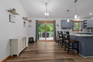 1433 W Roselawn Dr, Appleton, WI 54914 - Photo 9