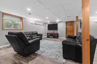 1433 W Roselawn Dr, Appleton, WI 54914 - Photo 25