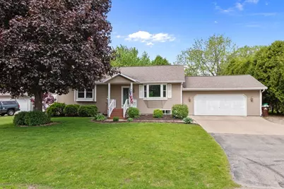 1433 W Roselawn Drive, Appleton, WI 54914 - Photo 1