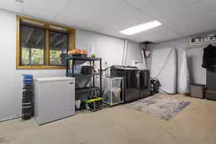 1433 W Roselawn Dr, Appleton, WI 54914 - Photo 31