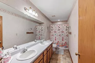 6457 Norfolk Ln, Racine, WI 53406 - Photo 23