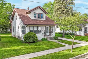 110 E Randall St, Appleton, WI 54911 - Photo 3