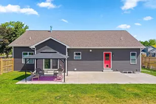 606 W 3rd St, Shawano, WI 54166 - Photo 13