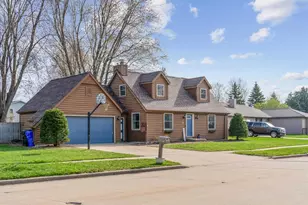 3033 E Canary St, Appleton, WI 54915 - Photo 3