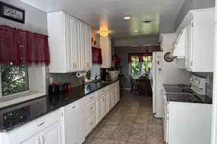 2027 S Point Rd, Green Bay, WI 54313 - Photo 27