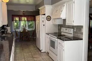 2027 S Point Rd, Green Bay, WI 54313 - Photo 37