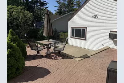 2027 South Point Road, Green Bay, WI 54313 - Photo 9