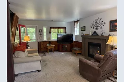 2027 South Point Road, Green Bay, WI 54313 - Photo 19