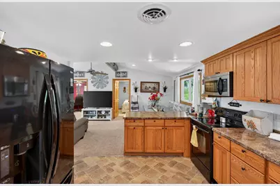 N6788 Harrison Road, Hilbert, WI 54129 - Photo 7