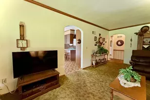 580 NW Cumberland St, Berlin, WI 54923 - Photo 7