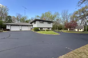 580 NW Cumberland St, Berlin, WI 54923 - Photo 1