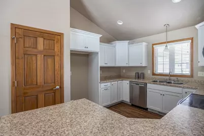 610 Harvest Trail, Appleton, WI 54913 - Photo 5